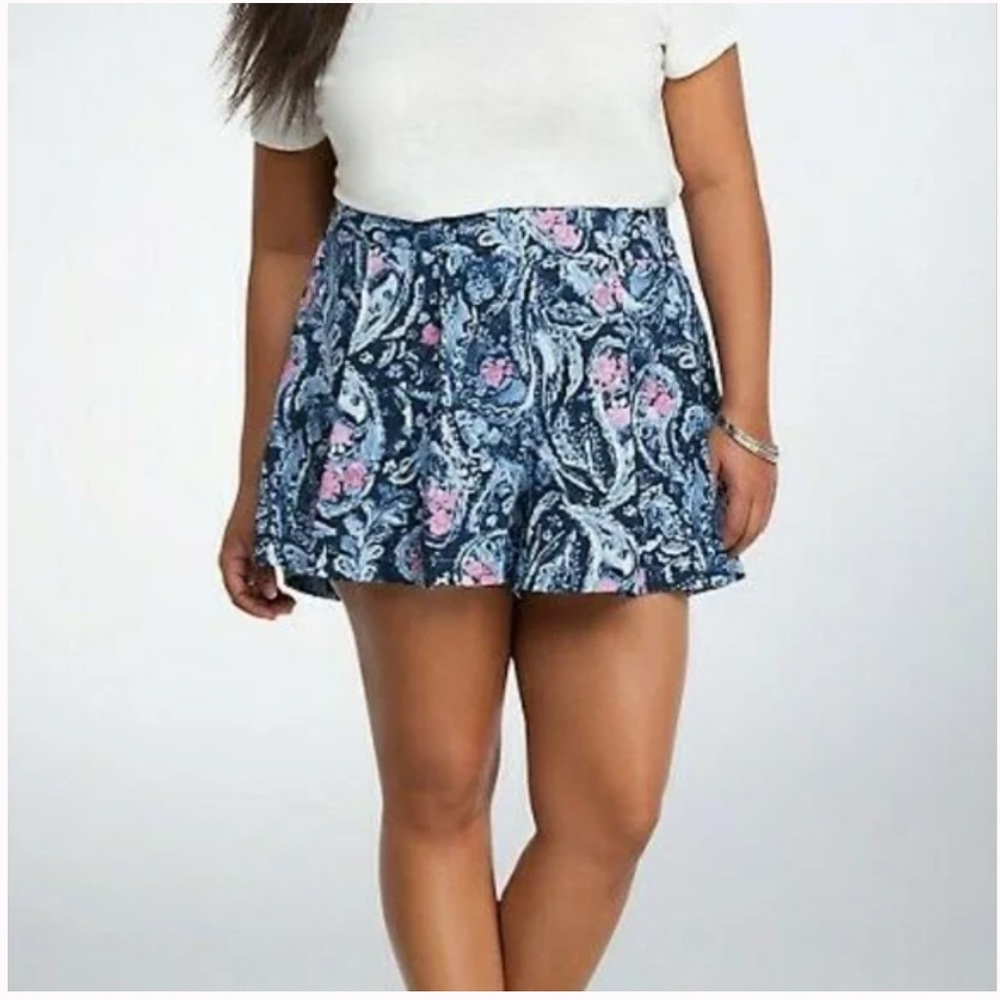 Torrid Flowy Paisley Print Shorts, Size 2